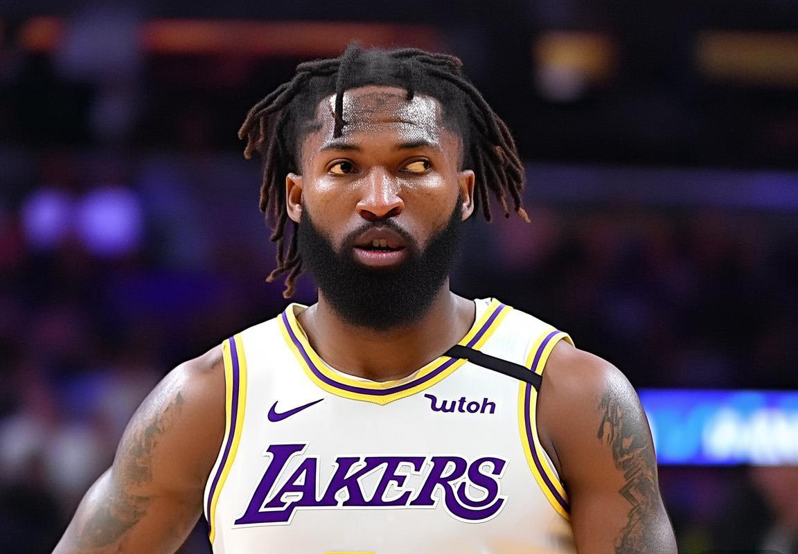 洛杉矶湖人队交易传闻：瞄准扬尼斯·阿德托昆博的豪赌与未来布局